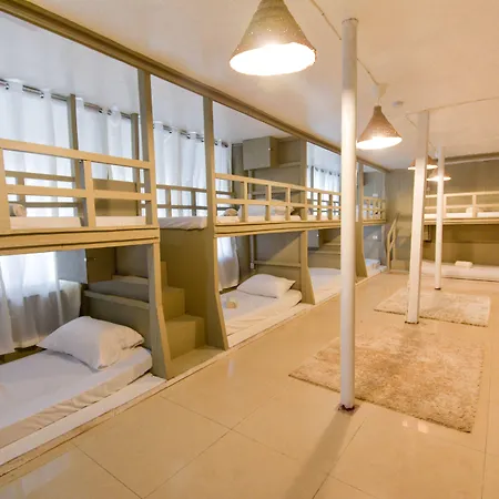 Treasure Isle Backpackers Hostel-3